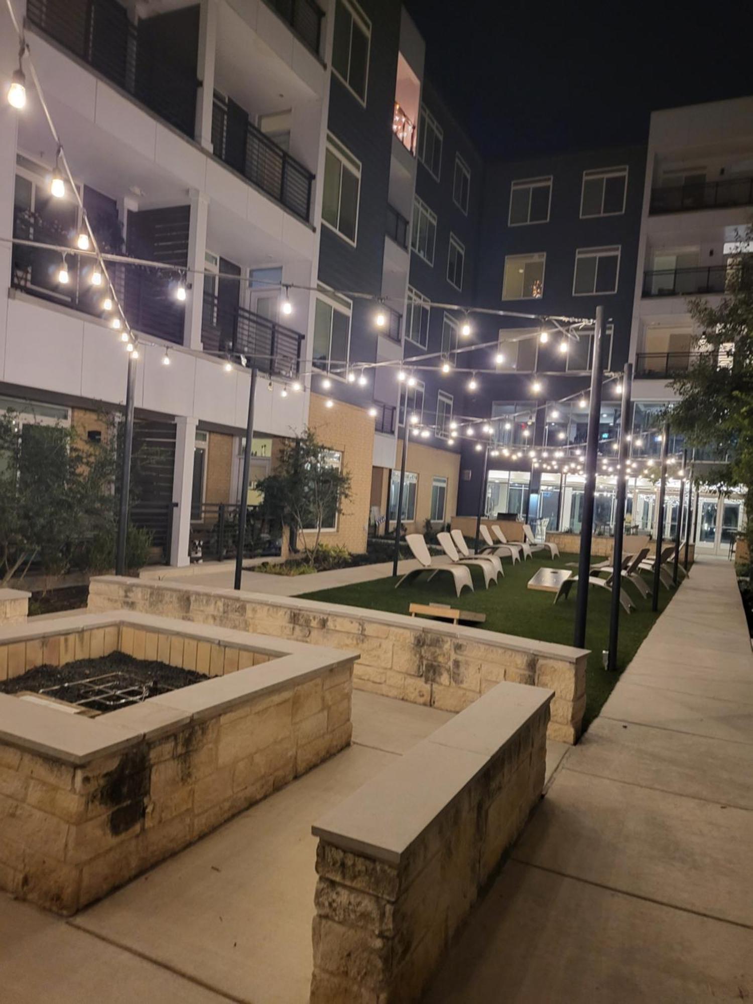 Beautiful Condo On Riverwalk W King Ste Free Parking Pet Friendly Centrally Located On The Riverwalk San Antonio Zewnętrze zdjęcie