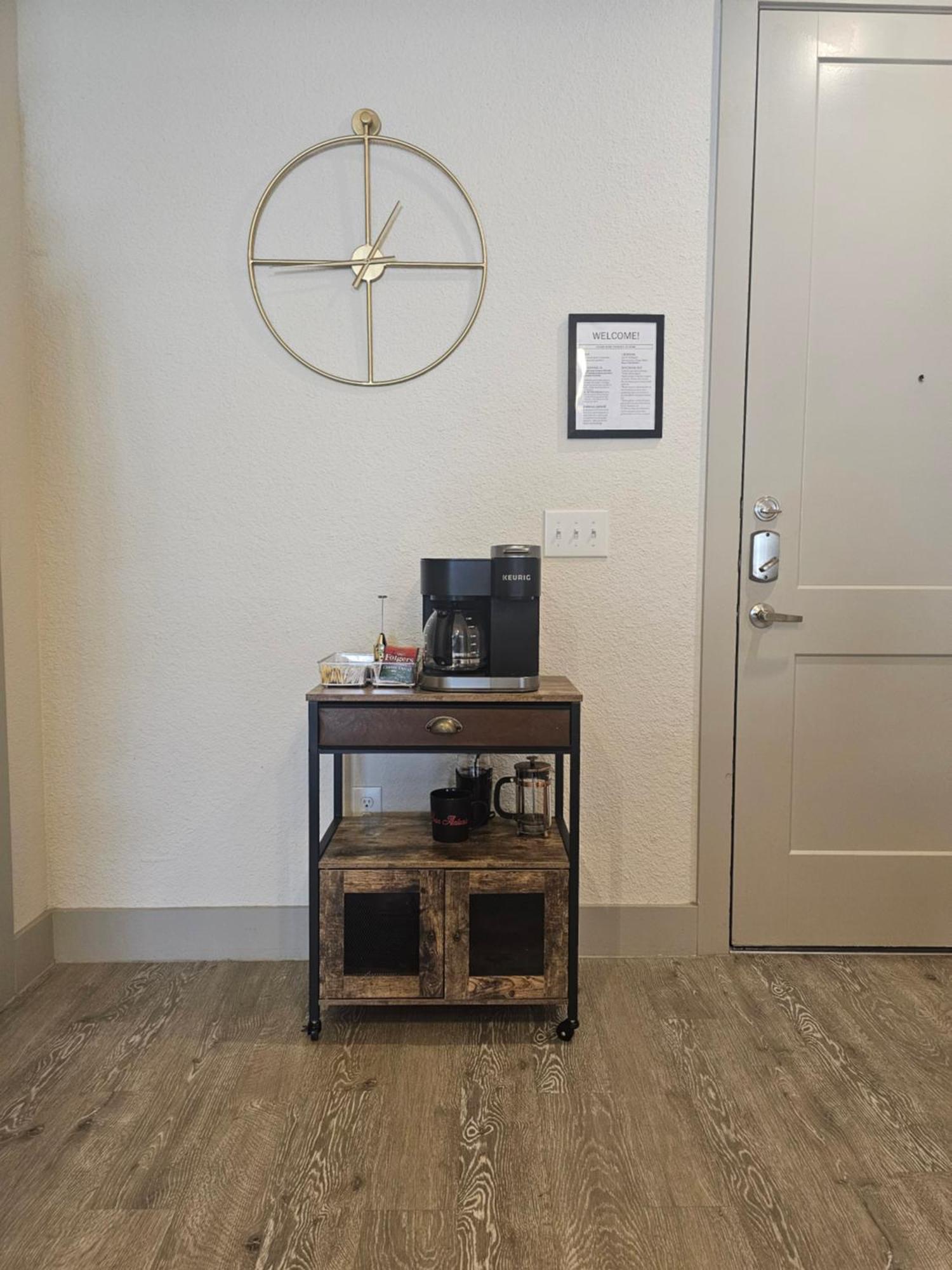 Beautiful Condo On Riverwalk W King Ste Free Parking Pet Friendly Centrally Located On The Riverwalk San Antonio Zewnętrze zdjęcie